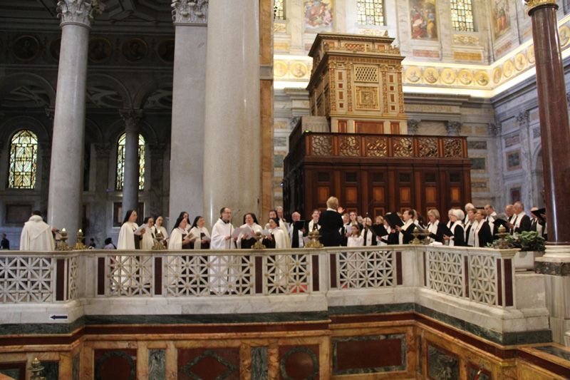 La chorale Saint-Michel de Dijon et les carmÃ©lites prÃ©sentent animent les chants