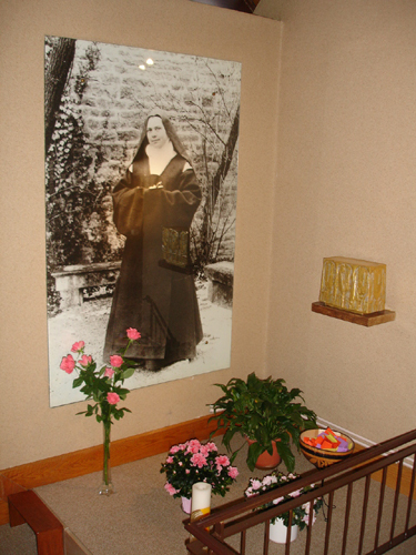 Reliquaire d'Elisabeth dans la chapelle du Carmel