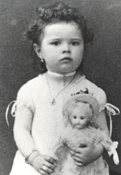 Elisabeth à 2 ans