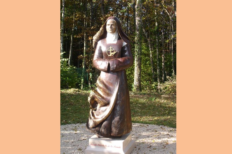 Un autre exemplaire de la statue a Ã©tÃ© rÃ©alisÃ© pour accueillir les pÃ¨lerins au Carmel de Flavignerot
